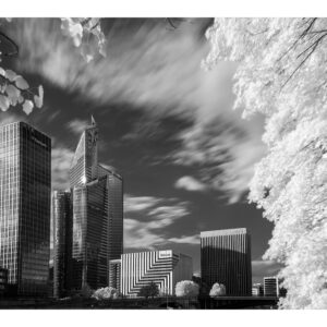 Vue sur la Défense en infrarouge 02