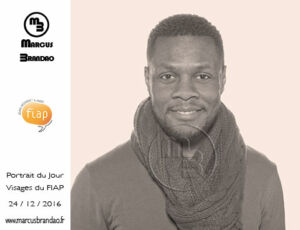 « Portrait du Jour » 2016 m’offre une exceptionnelle opportunité de collaboration artistique d’une année avec l’Association Fiap Jean Monnet, dont je respecte infiniment les valeurs humaines d’ouverture au monde.
Avec l’équipe de FIAP CultureS, nous avons imaginé décliner ces valeurs au travers de portraits du public cosmopolite qui fréquentent le Centre que je ferais à intervalles réguliers chaque mois. Portrait-du-Jour-2016-12-24