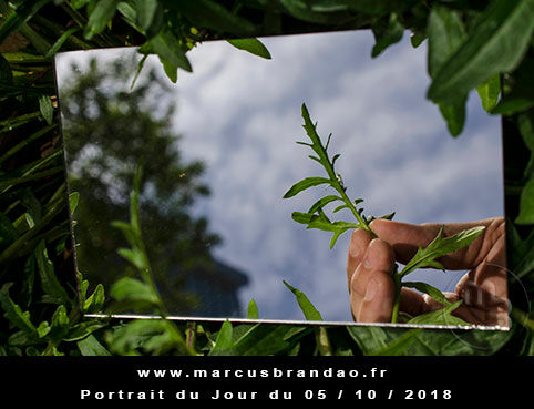 En 2018, Portrait du Jour sera consacré à l’autoportrait avec chaque semaine un thème différent. Portrait du jour 2018-10-05