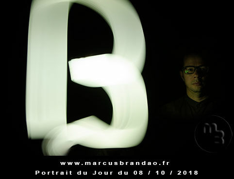 En 2018, Portrait du Jour sera consacré à l’autoportrait avec chaque semaine un thème différent. Portrait du jour 2018-10-08