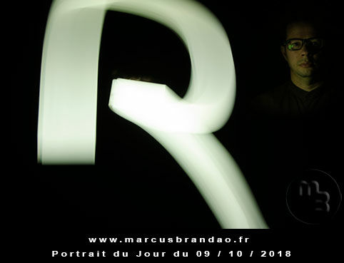 En 2018, Portrait du Jour sera consacré à l’autoportrait avec chaque semaine un thème différent. Portrait du jour 2018-10-09