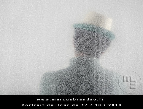 En 2018, Portrait du Jour sera consacré à l’autoportrait avec chaque semaine un thème différent. Portrait du jour 2018-10-17