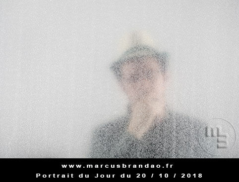 En 2018, Portrait du Jour sera consacré à l’autoportrait avec chaque semaine un thème différent. Portrait du jour 2018-10-20