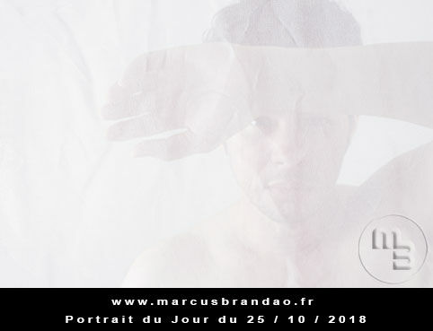 En 2018, Portrait du Jour sera consacré à l’autoportrait avec chaque semaine un thème différent. Portrait du jour 2018-10-25