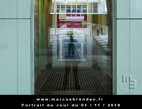 En 2018, Portrait du Jour sera consacré à l’autoportrait avec chaque semaine un thème différent. Portrait du jour 2018-11-01