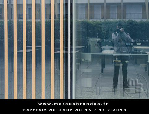 En 2018, Portrait du Jour sera consacré à l’autoportrait avec chaque semaine un thème différent. Portrait du jour 2018-11-15