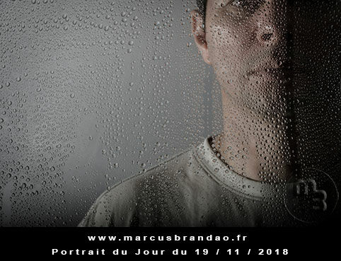En 2018, Portrait du Jour sera consacré à l’autoportrait avec chaque semaine un thème différent. Portrait du jour 2018-11-19